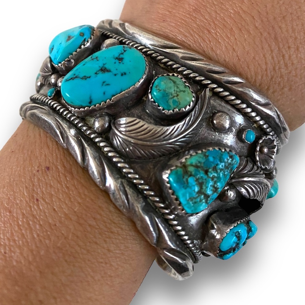 Massive Vintage Navajo Sterling Silver & Turquoise Cuff Bracelet Signed DUTOM! - Picture 5 of 16